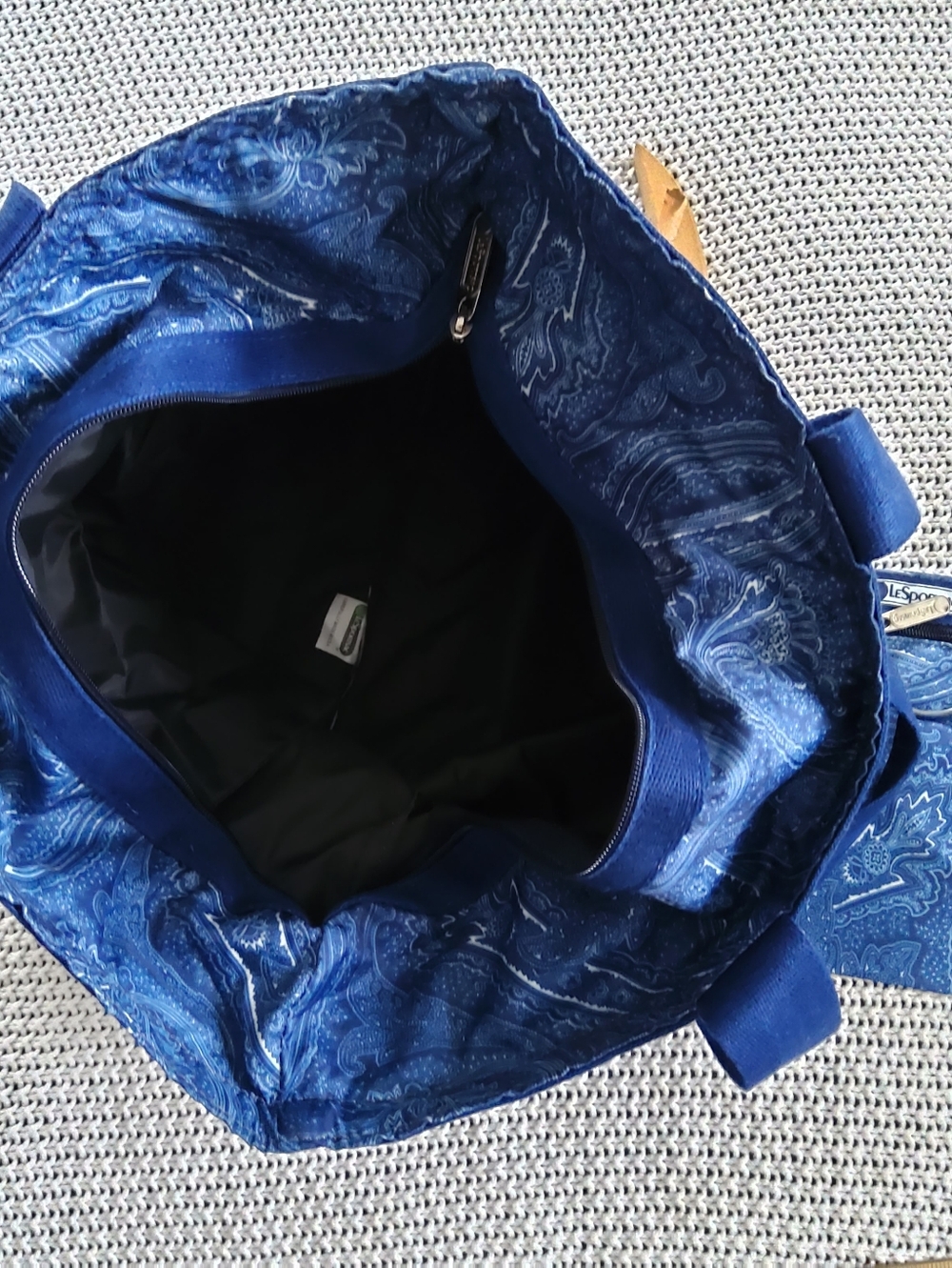 LeSportSac Navy Paisley Vintage Made in USA Tote With Matching Pouch - Picture 6 of 9